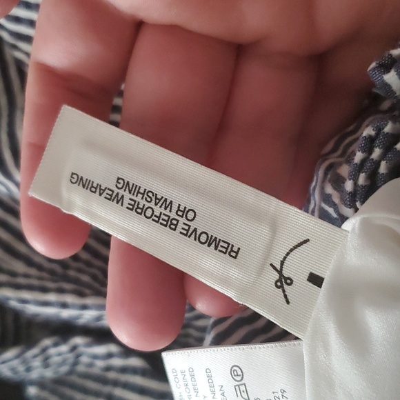 Ann Taylor Navy and White Striped Skirt With a matching Belt Size 4 - Picture 5 of 9